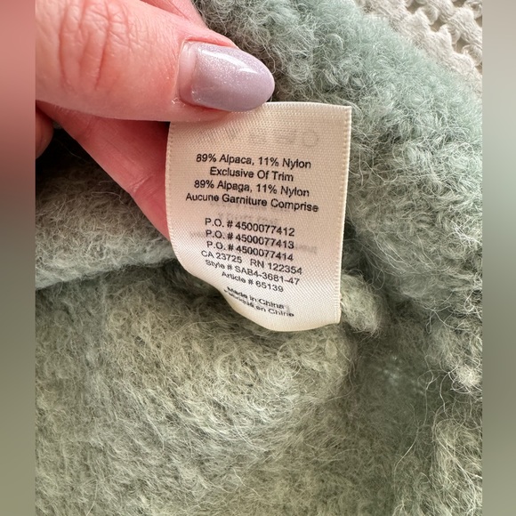 Aritzia Wilfred Seissan Oversize Alpaca Sweater Size 1 - Picture 2 of 6